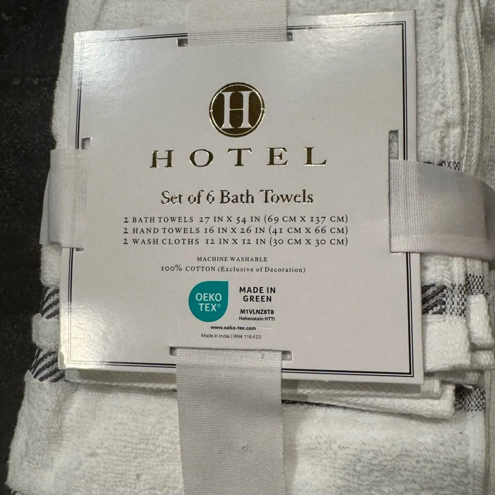 White and Gray 6-Piece Bath Towel Set